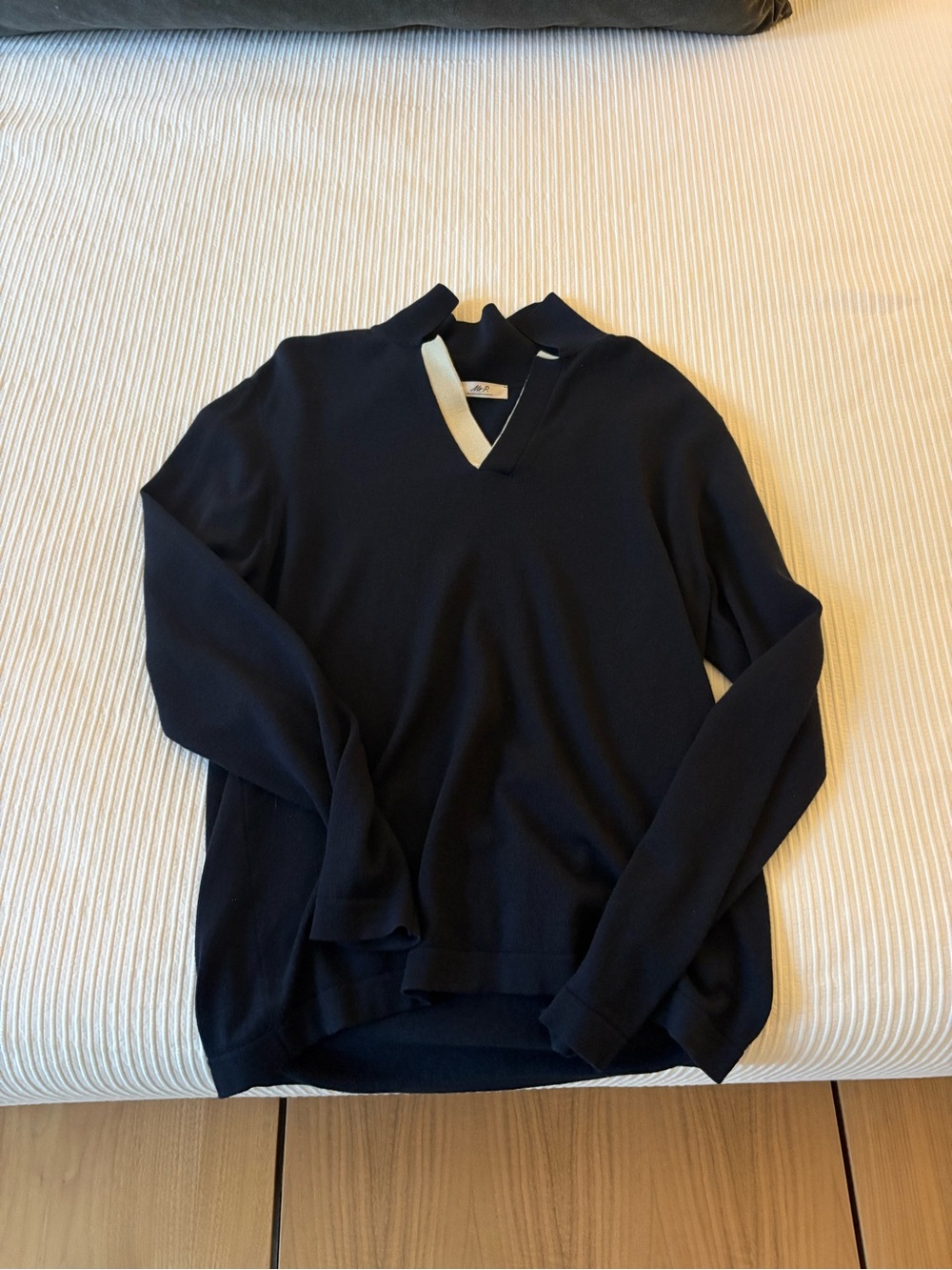 Men's V-Neck Sweater Polo with Contrast Neck Trim - Navy